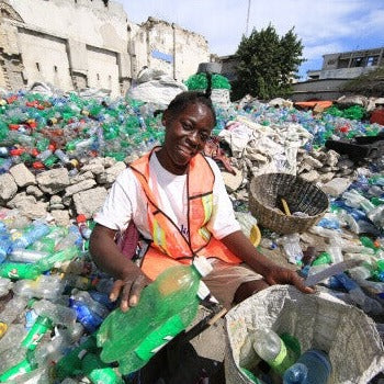 Pianta 10 Alberi in Madagascar e Rimuovi 10 Bottiglie di Plastica